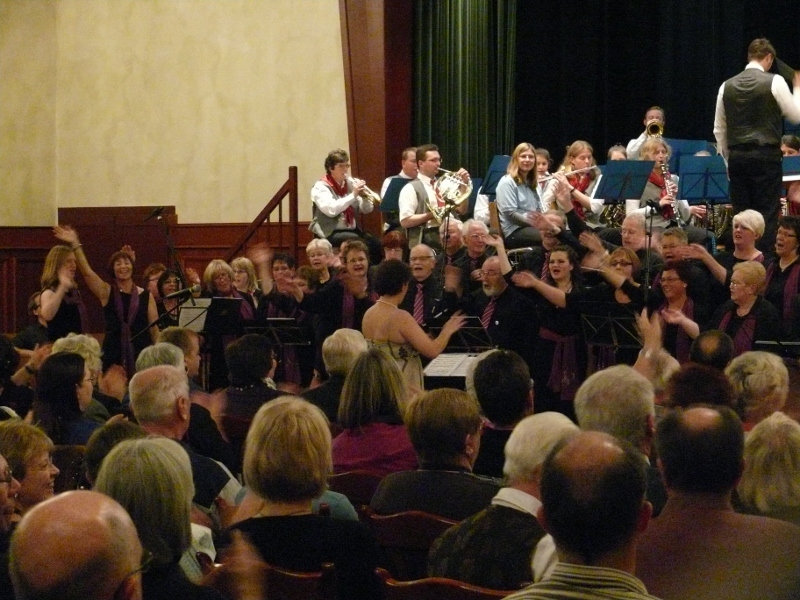 05.11.2011: Blech trifft Stimme  4. Konzert mit dem Blasmusikverein